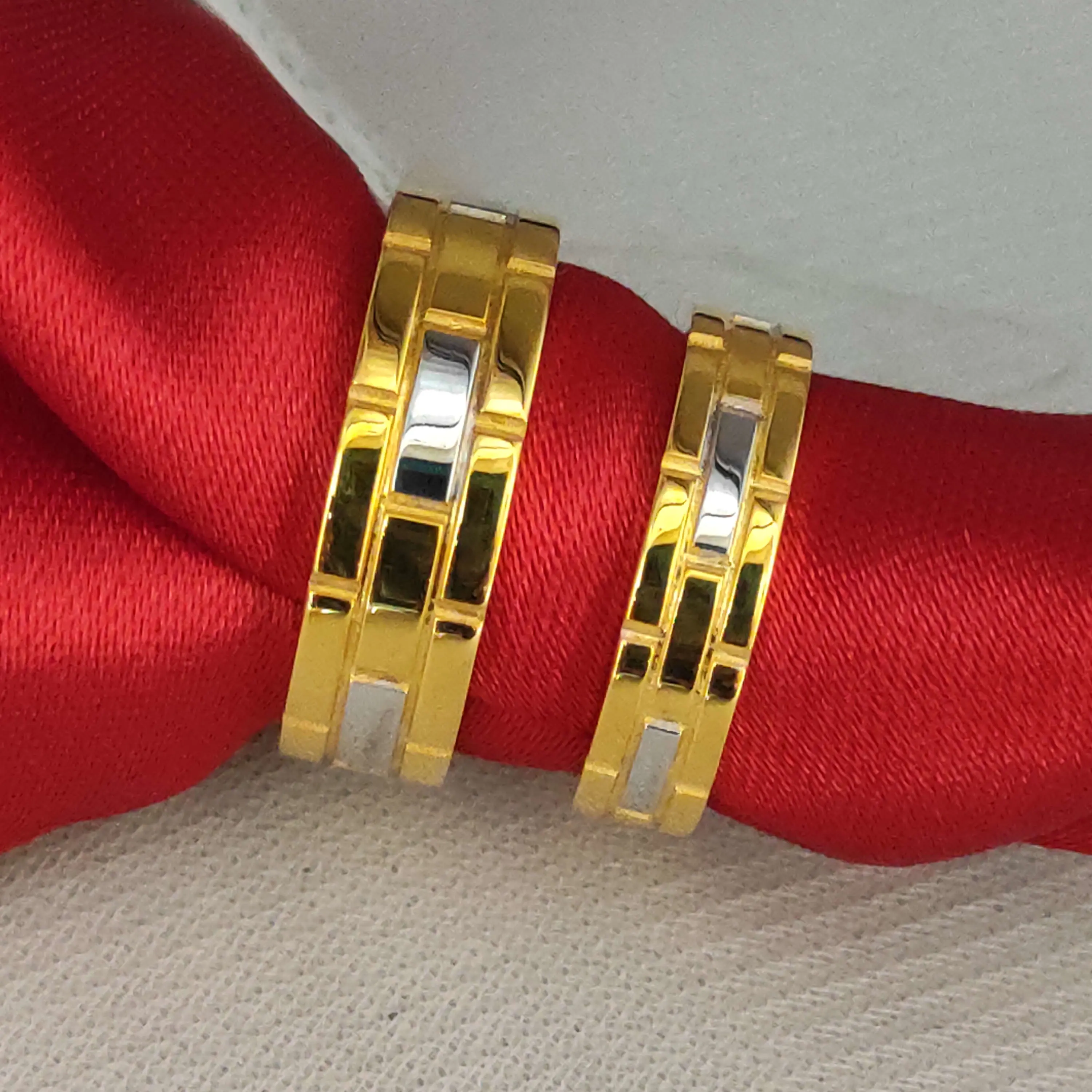 Yellowgold Couple Band