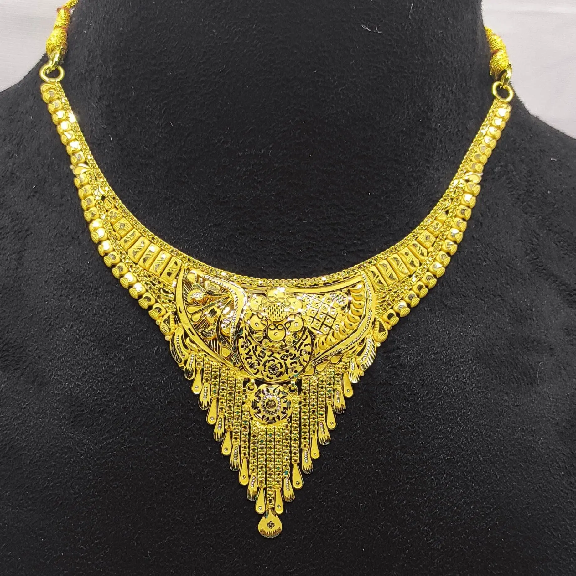 Arbi Necklace
