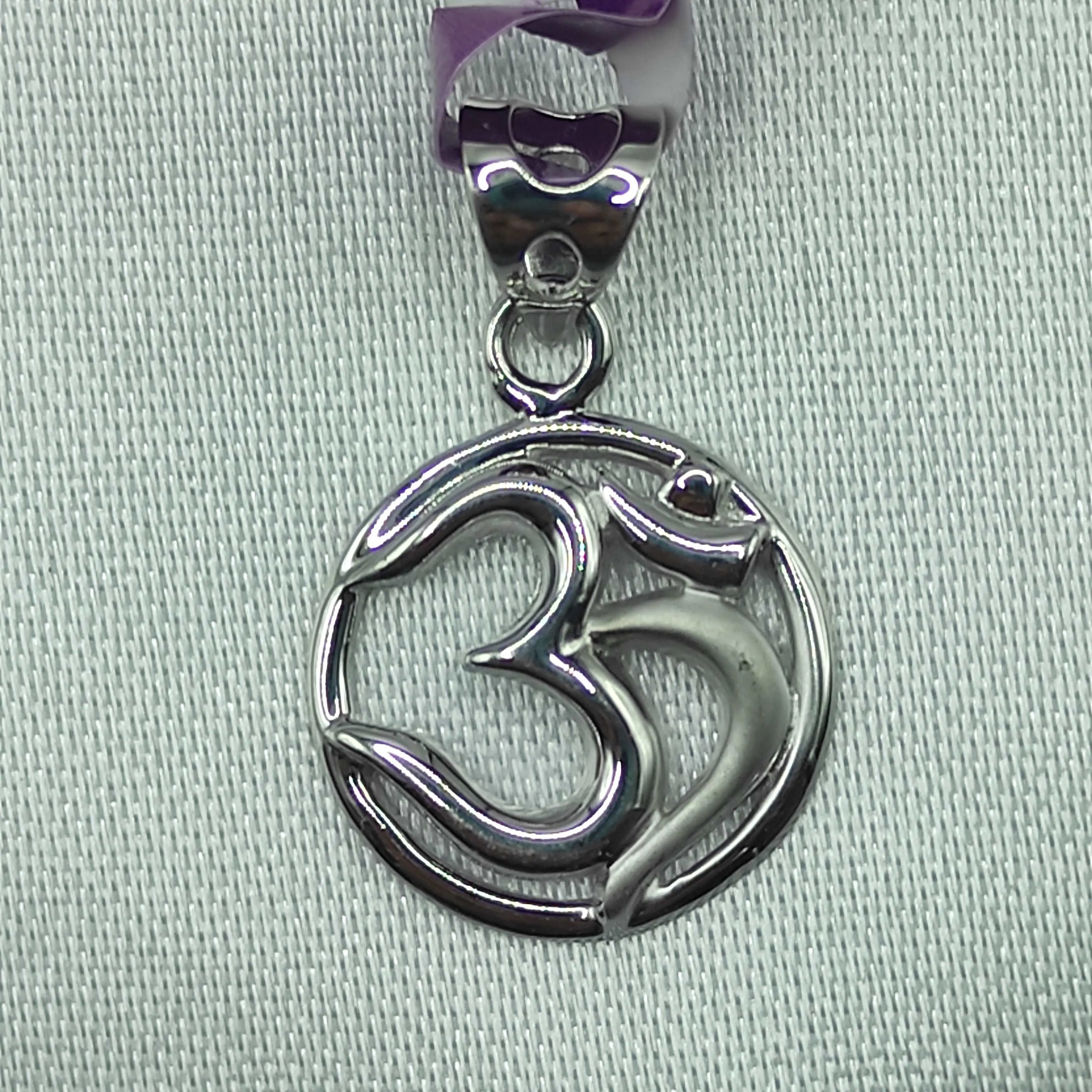 Whitegold Om Pendant