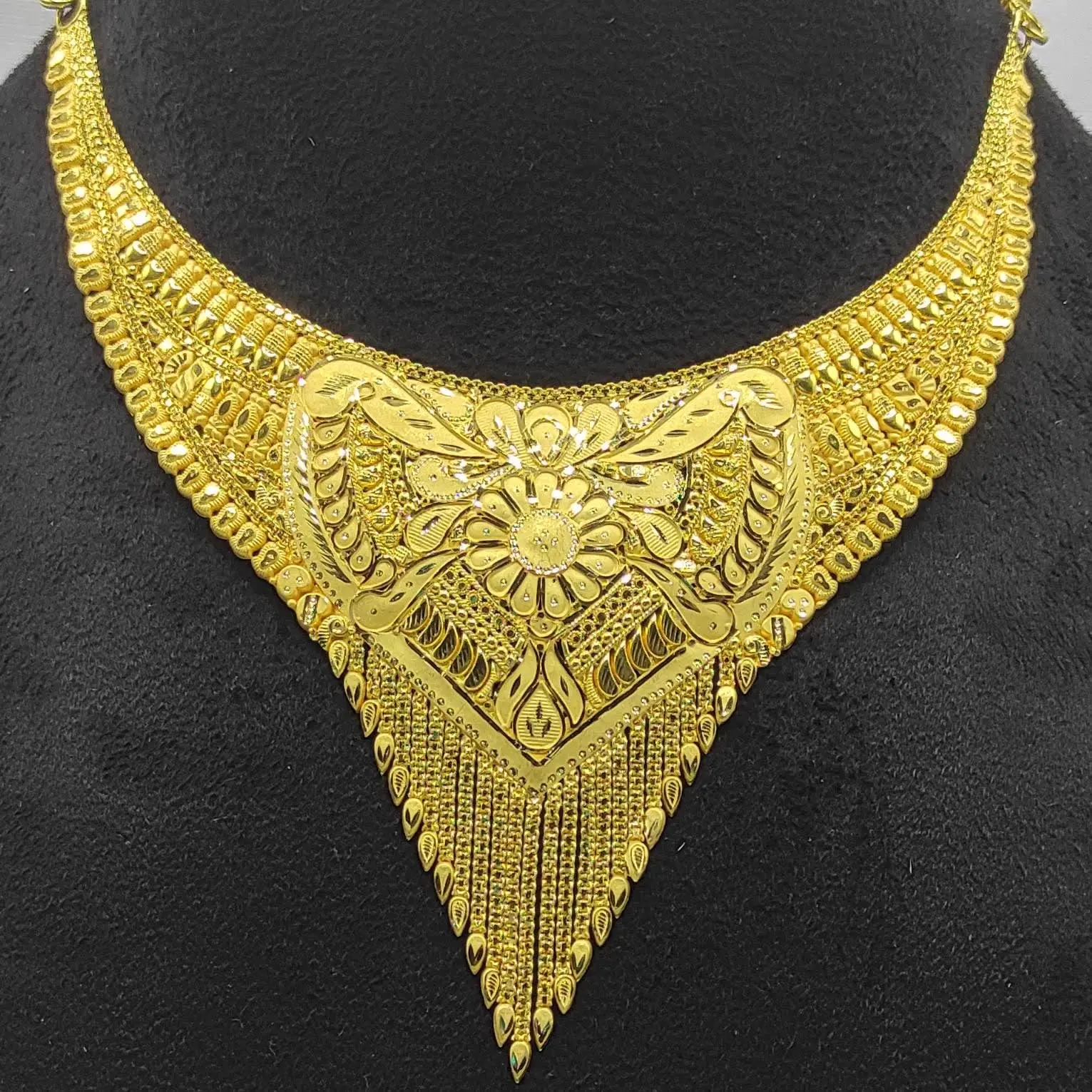 Arbi Necklace