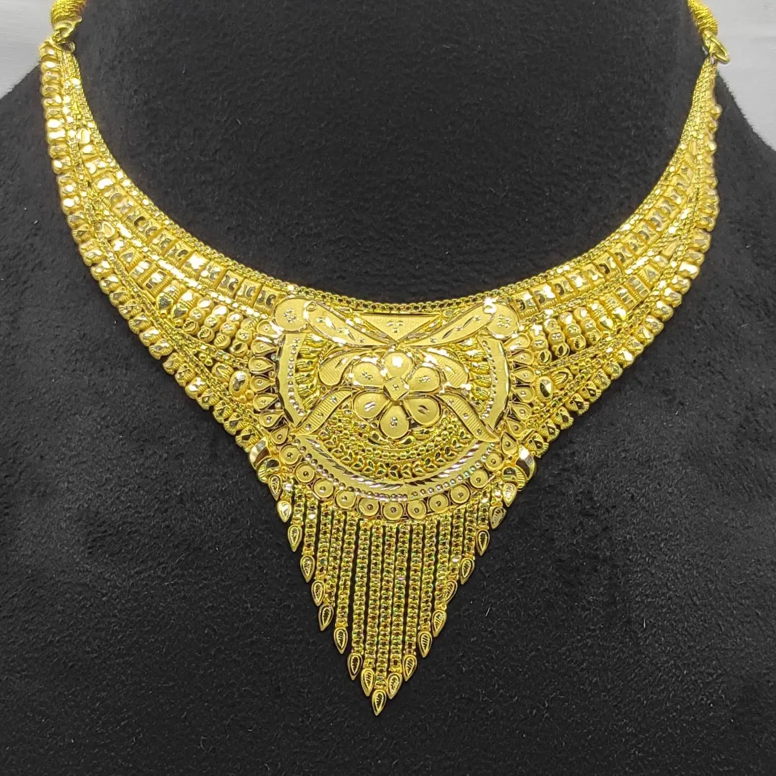 Arbi Necklace