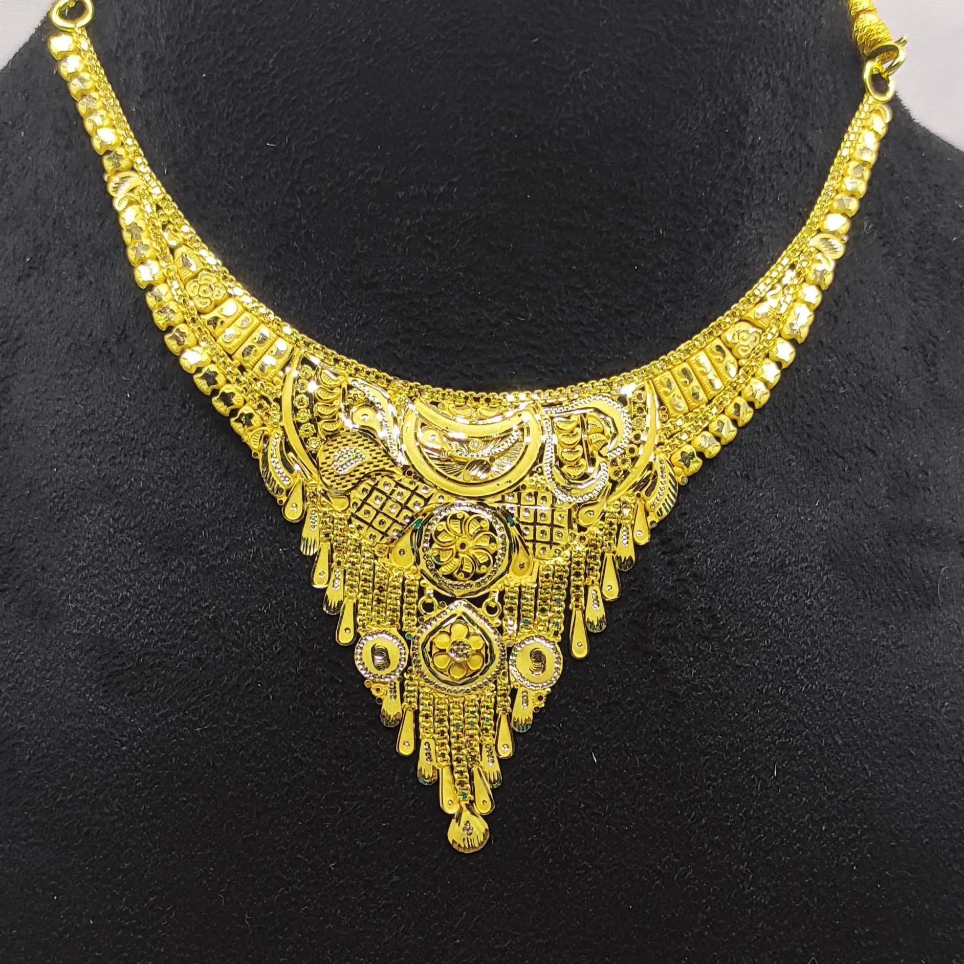 Arbi Necklace