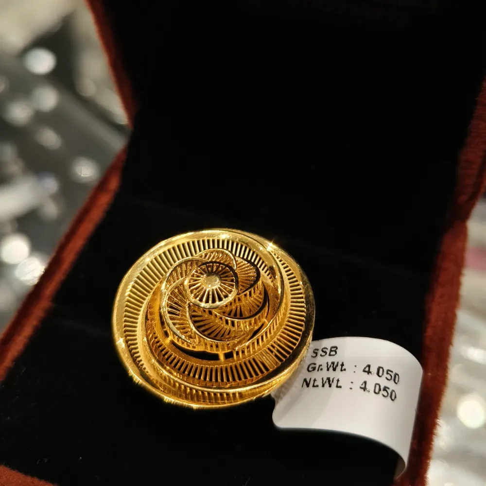 Ladies Ring
