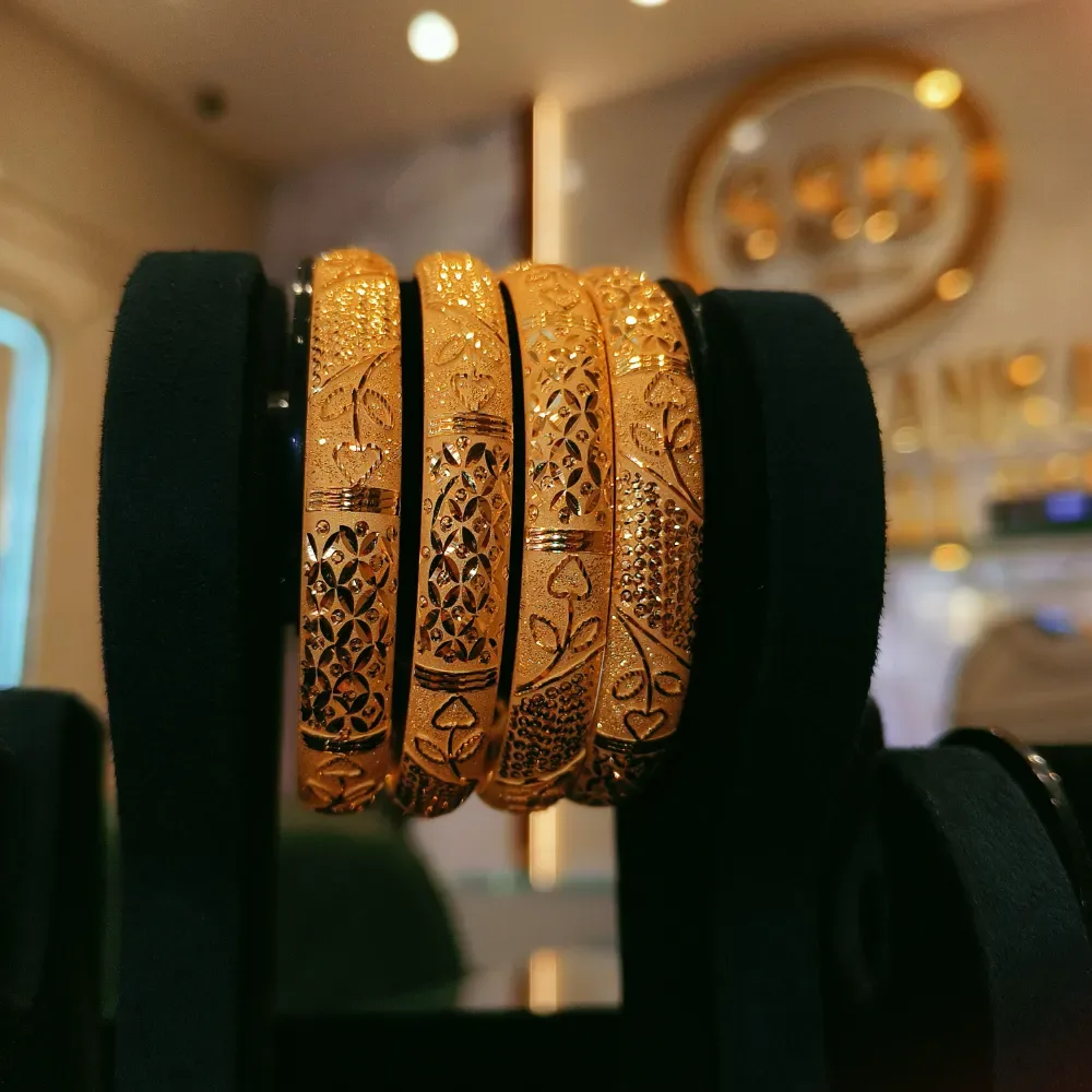 BANGLES