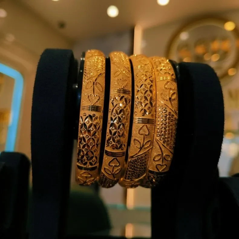 BANGLES
