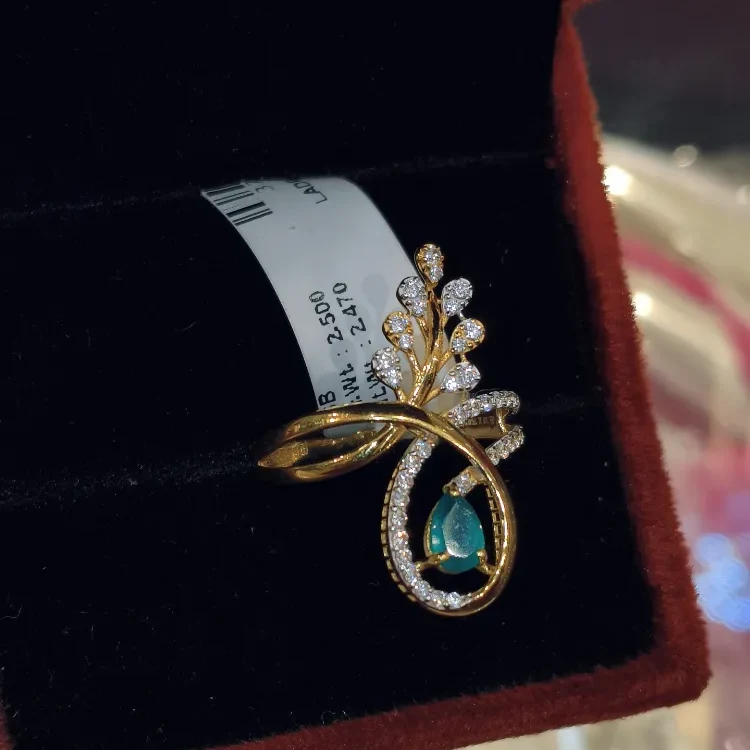 Ladies Ring