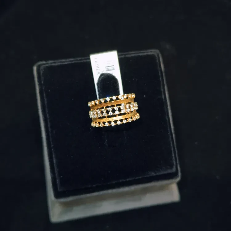 Ladies Ring