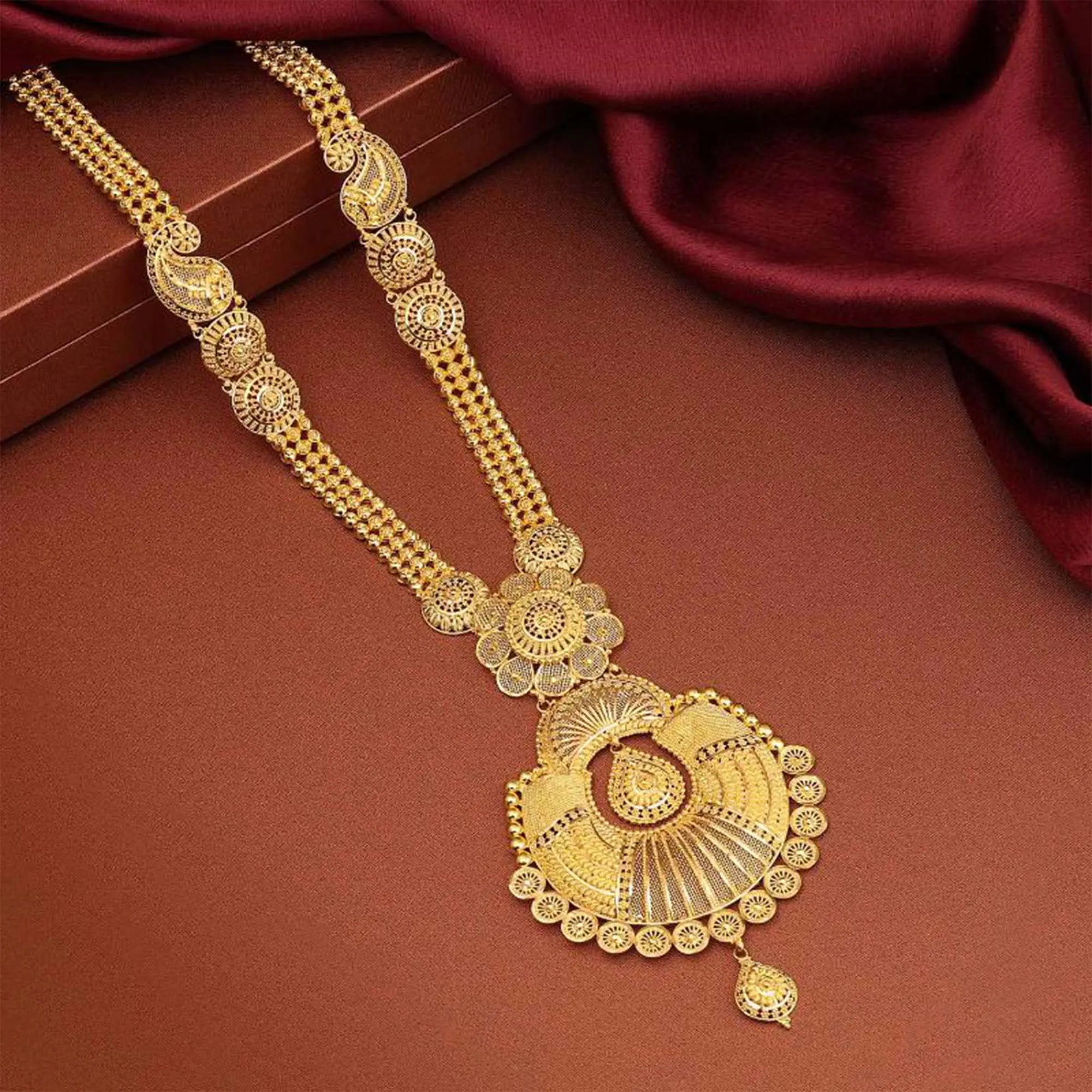 Pari Necklace
