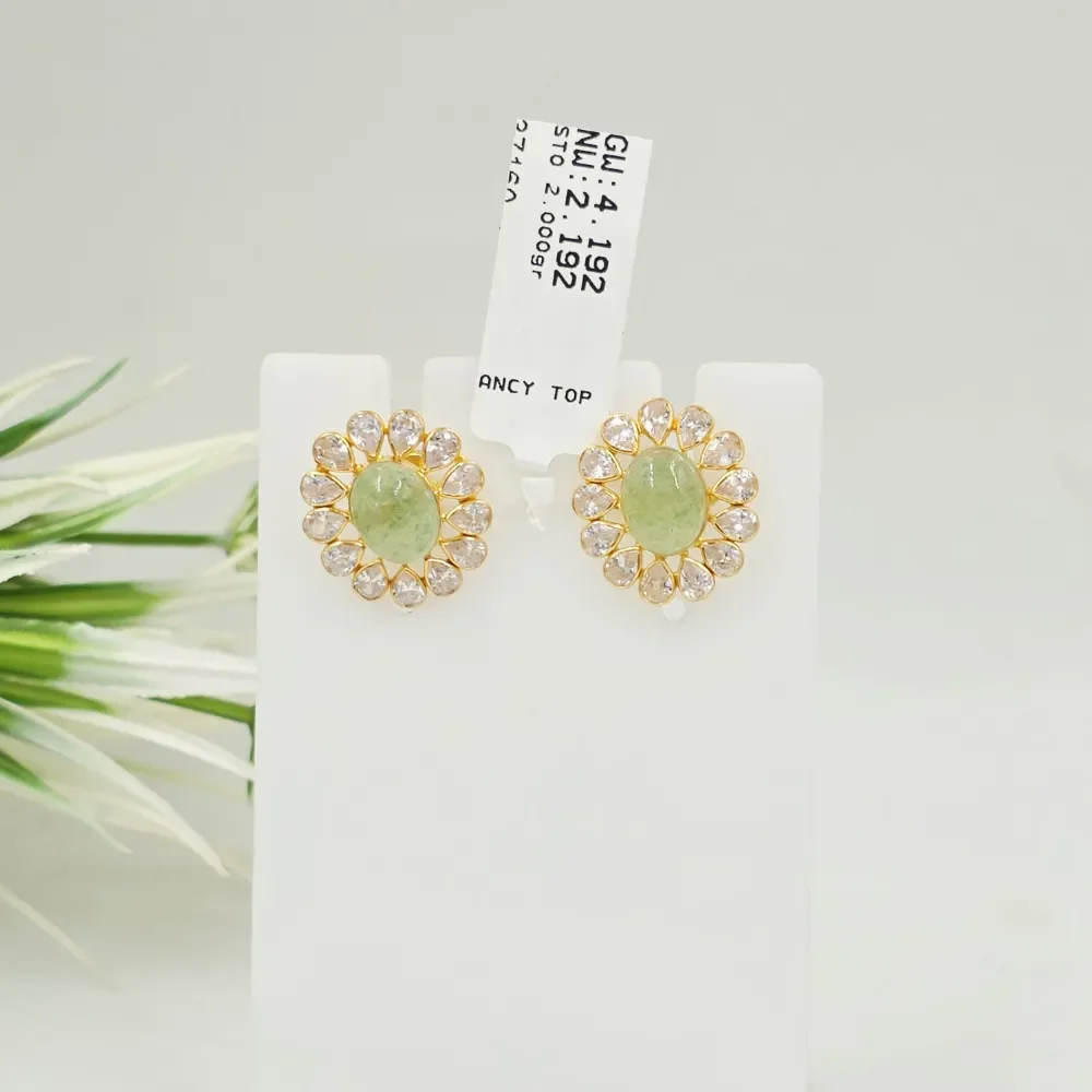 Light green Stud