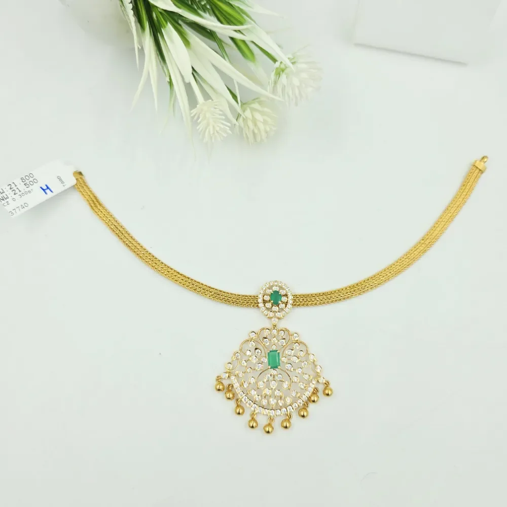 Naan cz locket