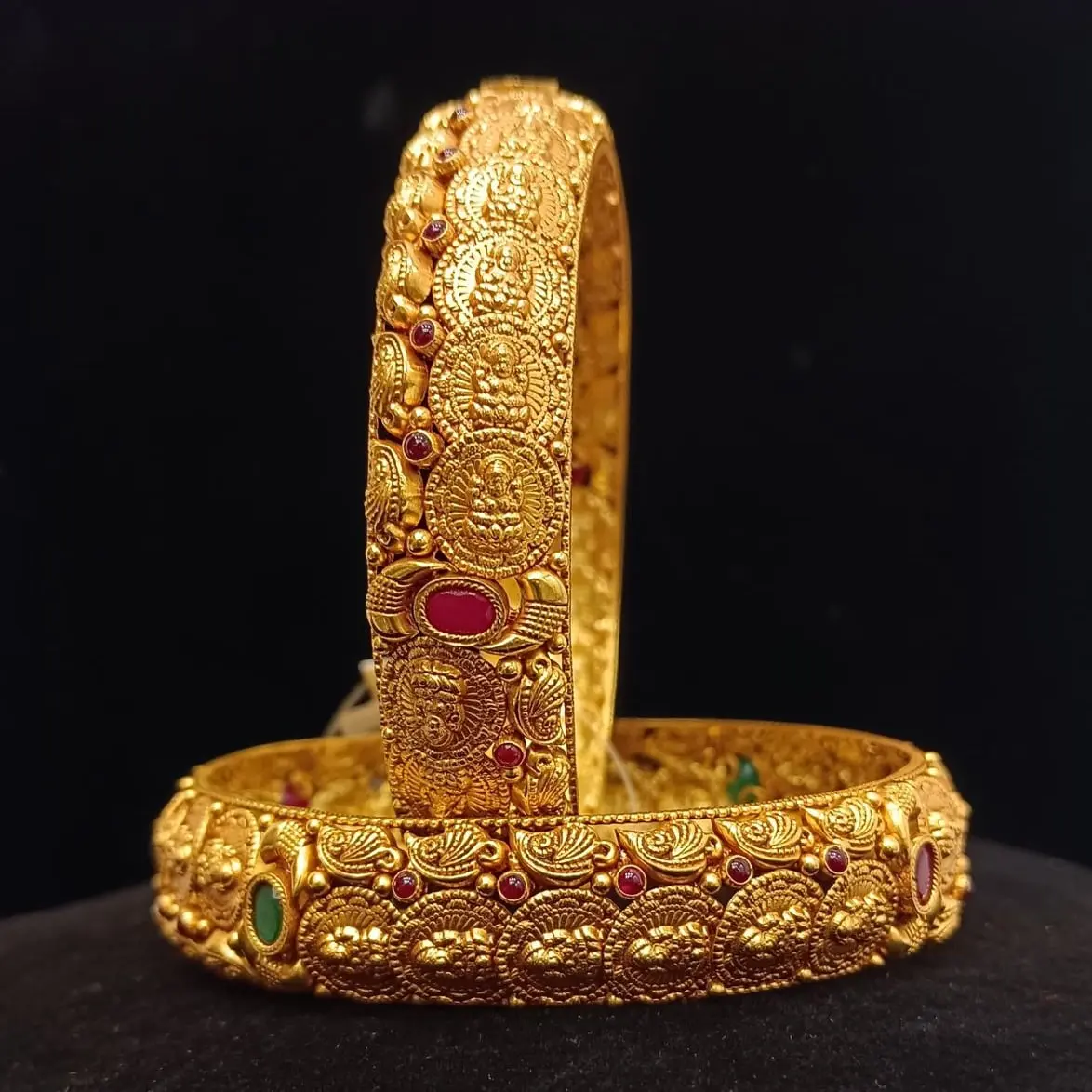Nakas Bangles