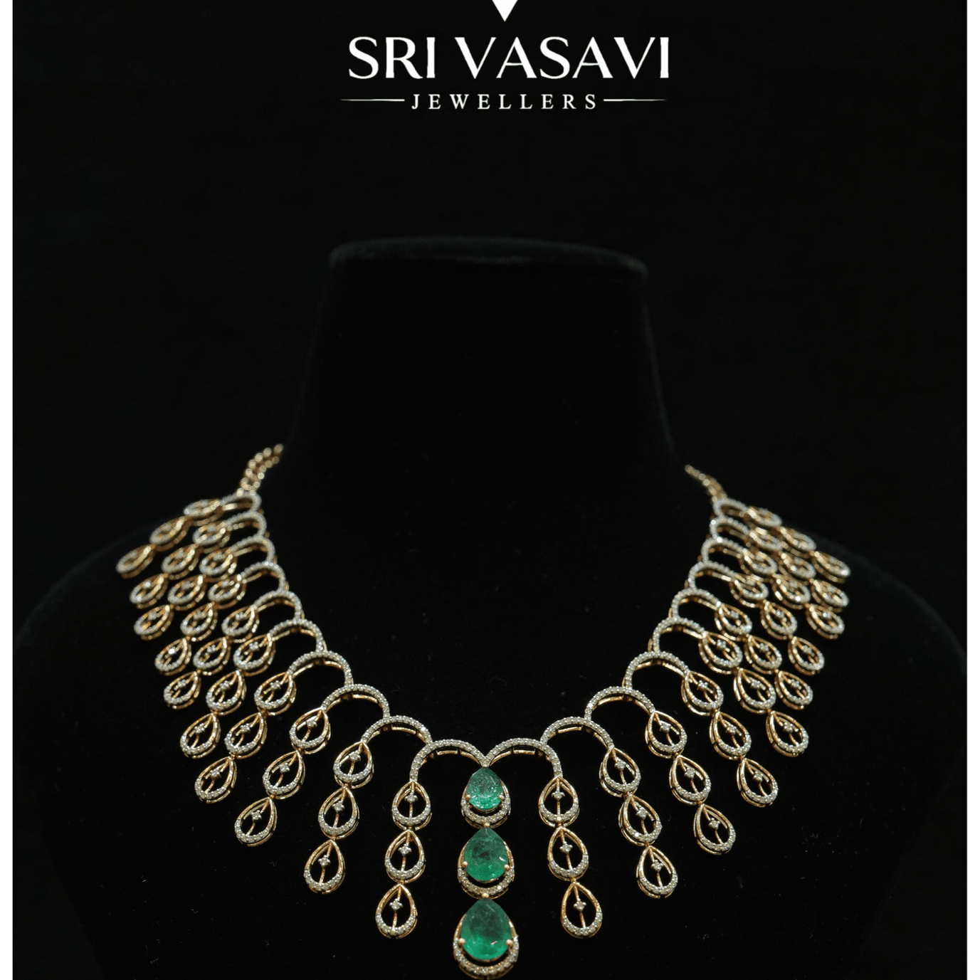 Diamond and emerald necklace