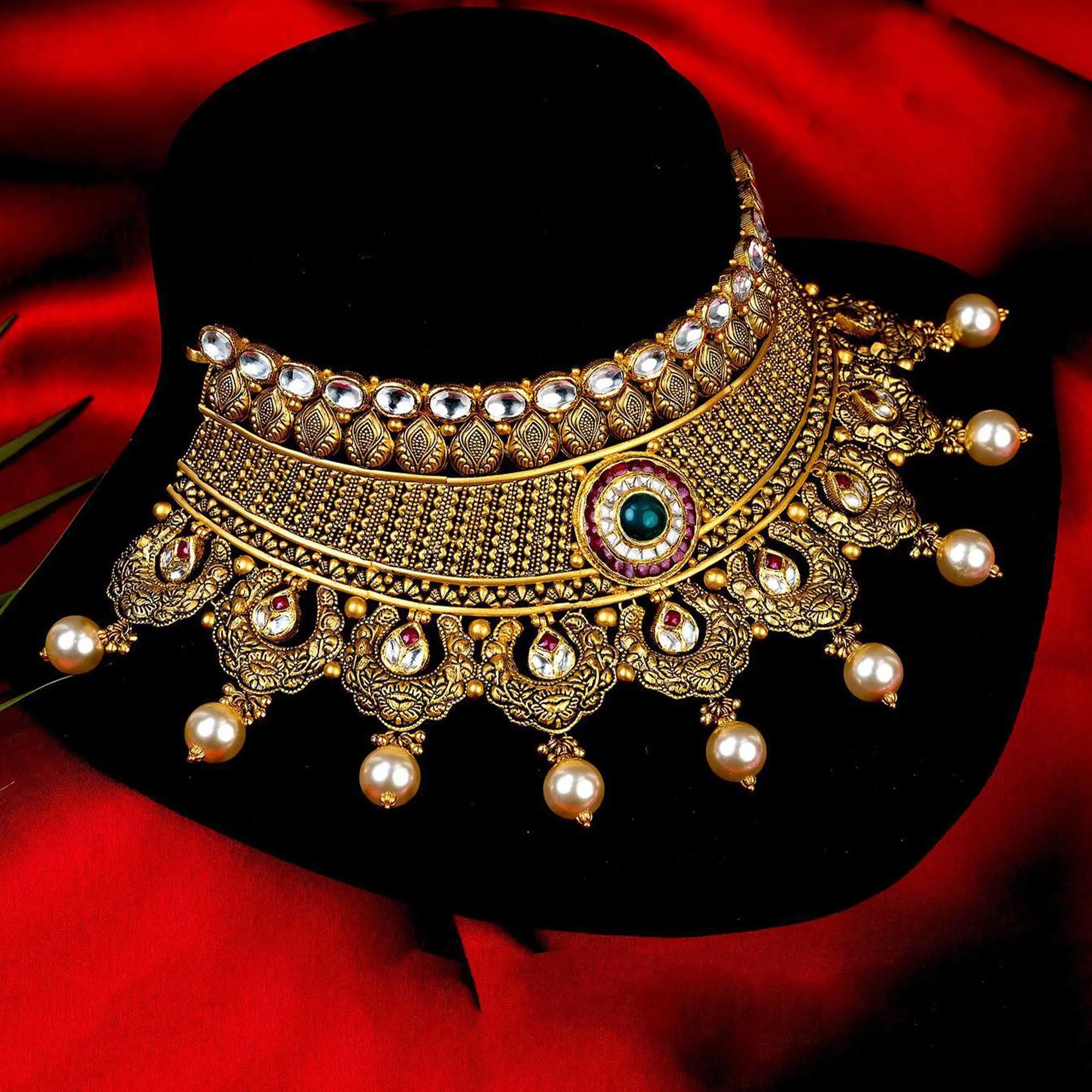 Kimaya Choker