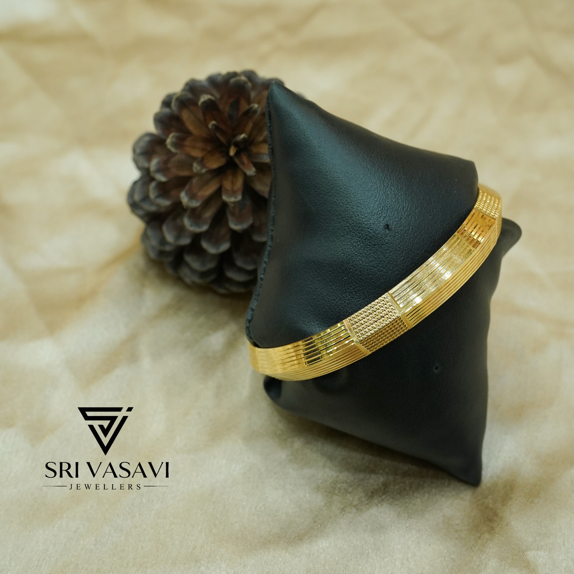 Fancy mens kada