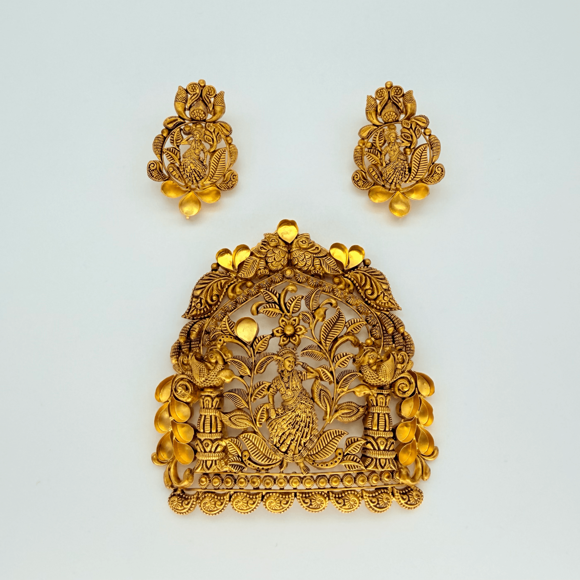 Pendent Set