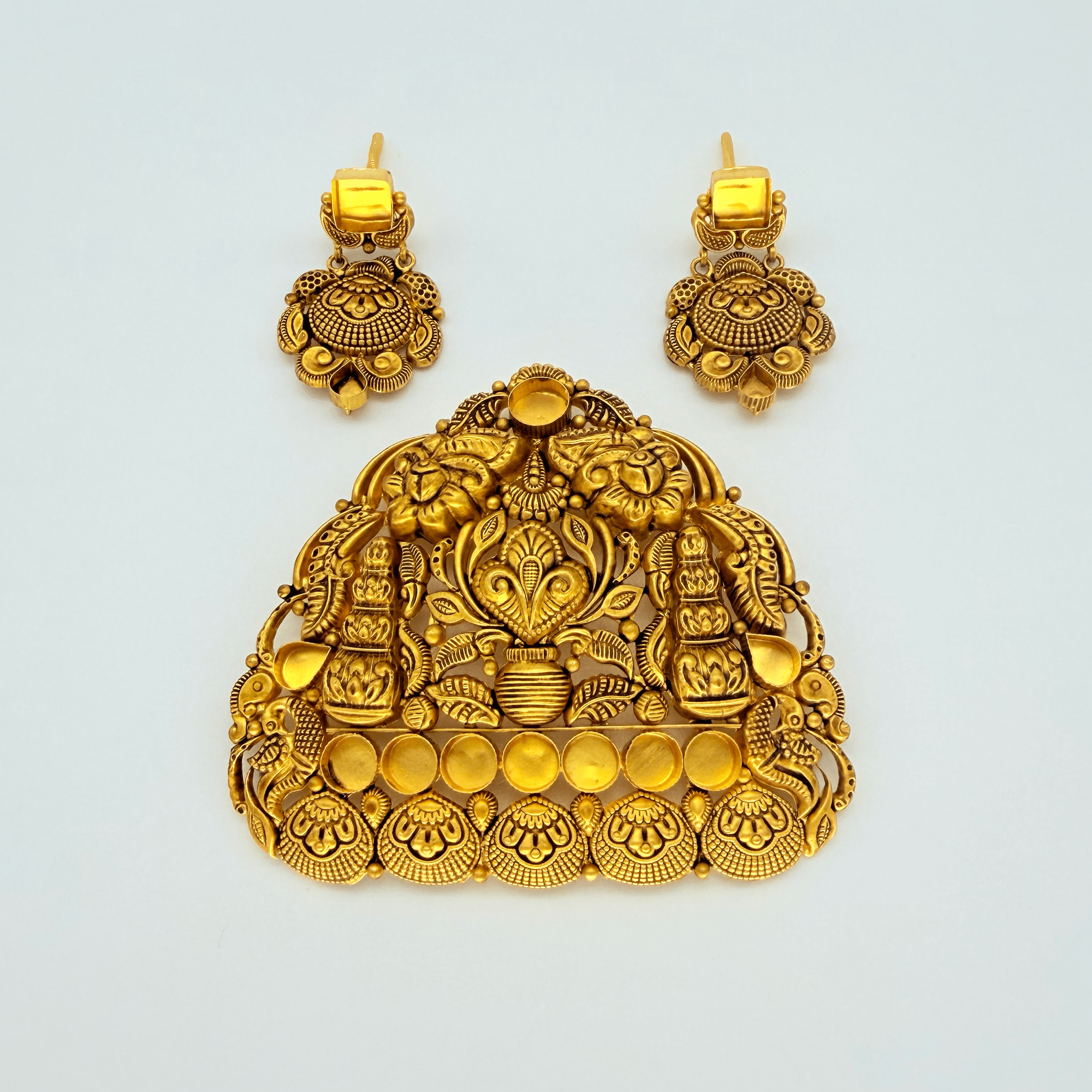 Pendent Set