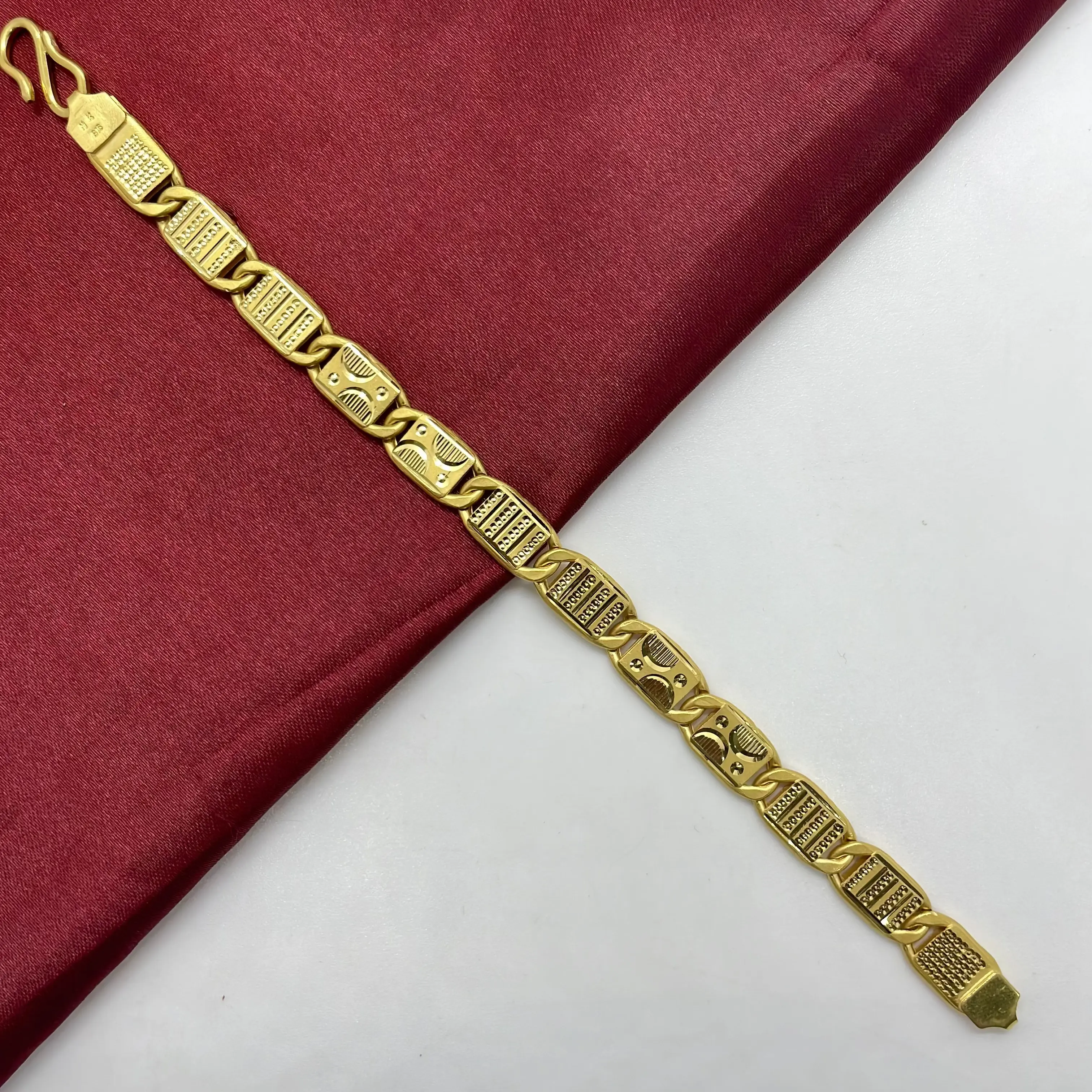 Nawabi Bracelet