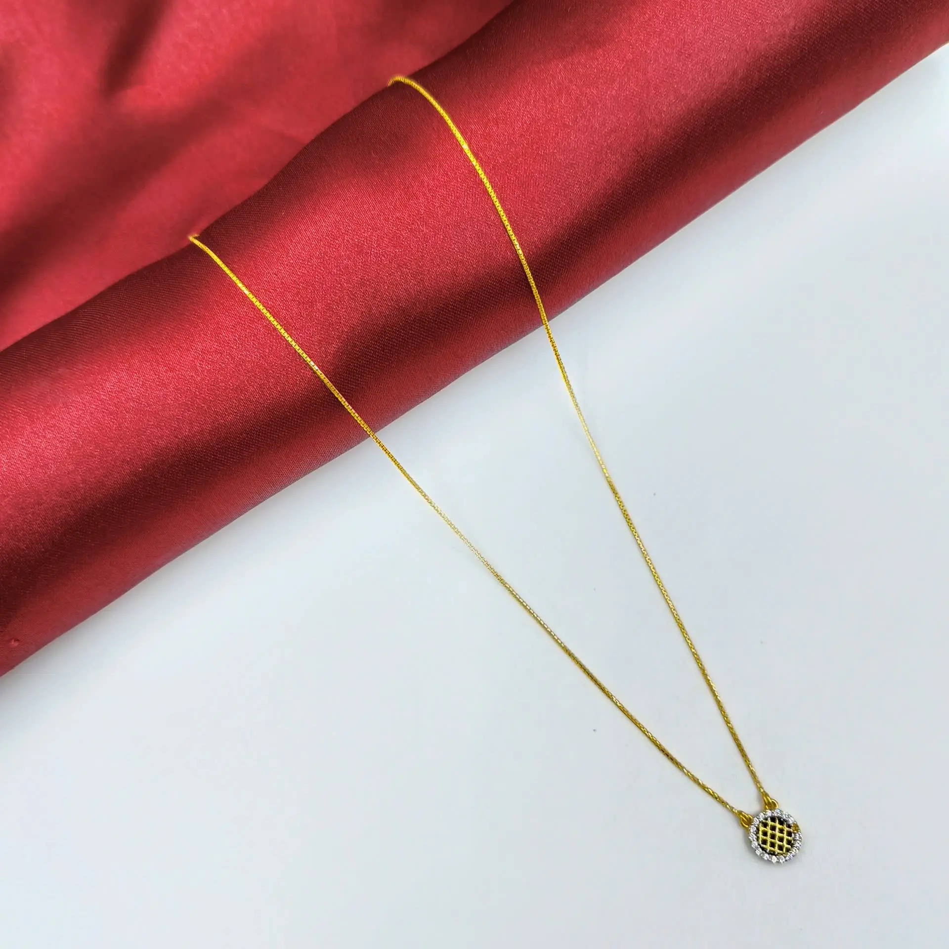 Facet Chain