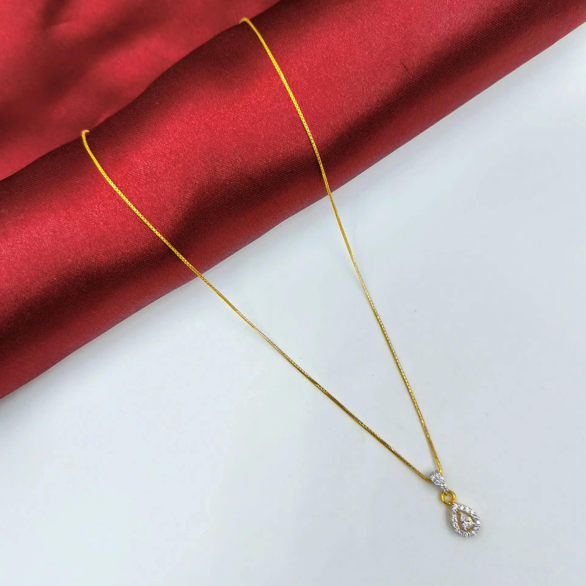 Facet Chain