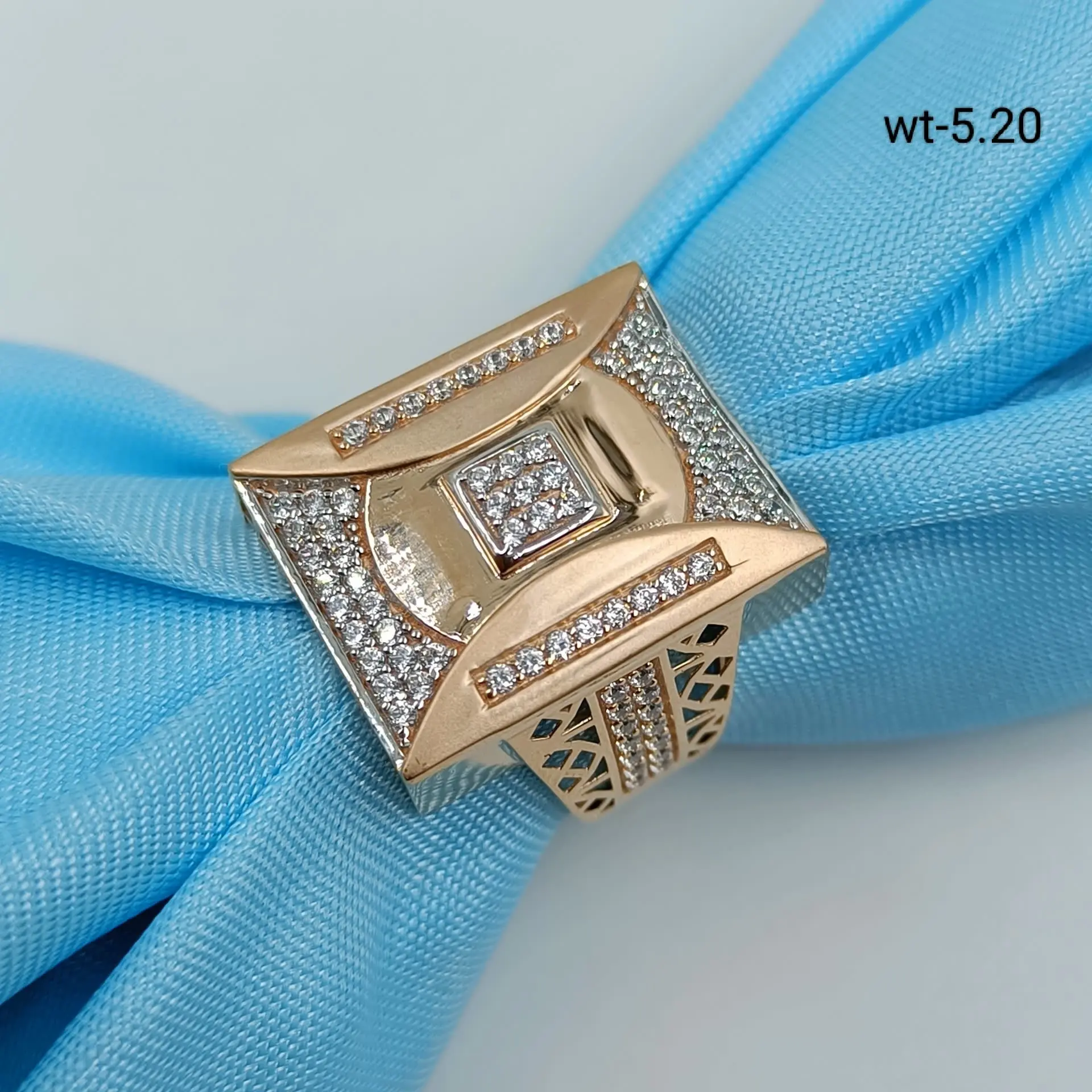 Rose Gold Ladies Ring