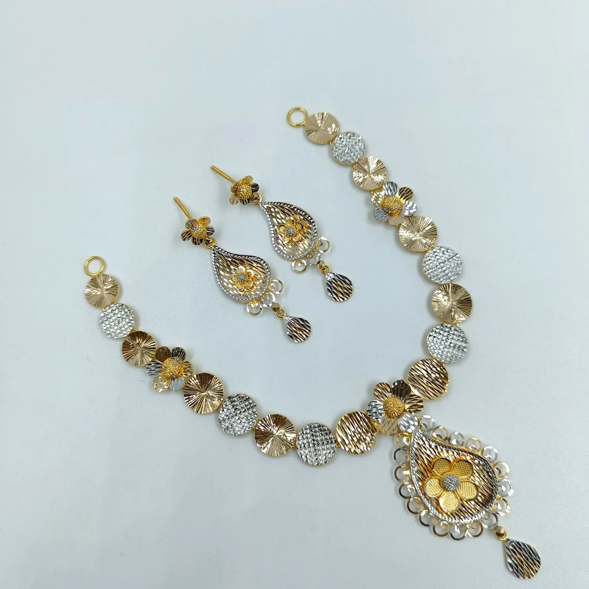 Short Rose Antique