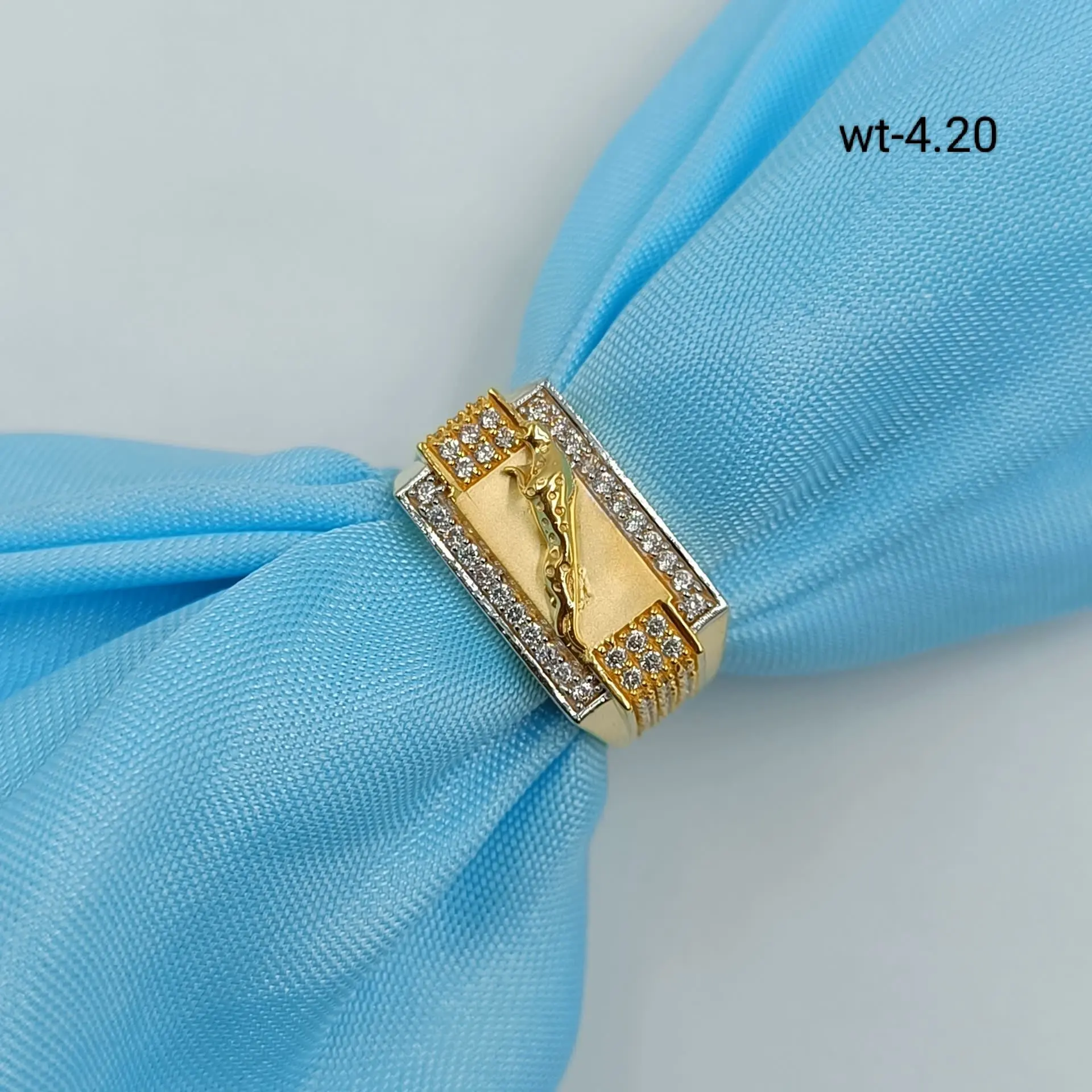 Rose Gold Ladies Ring