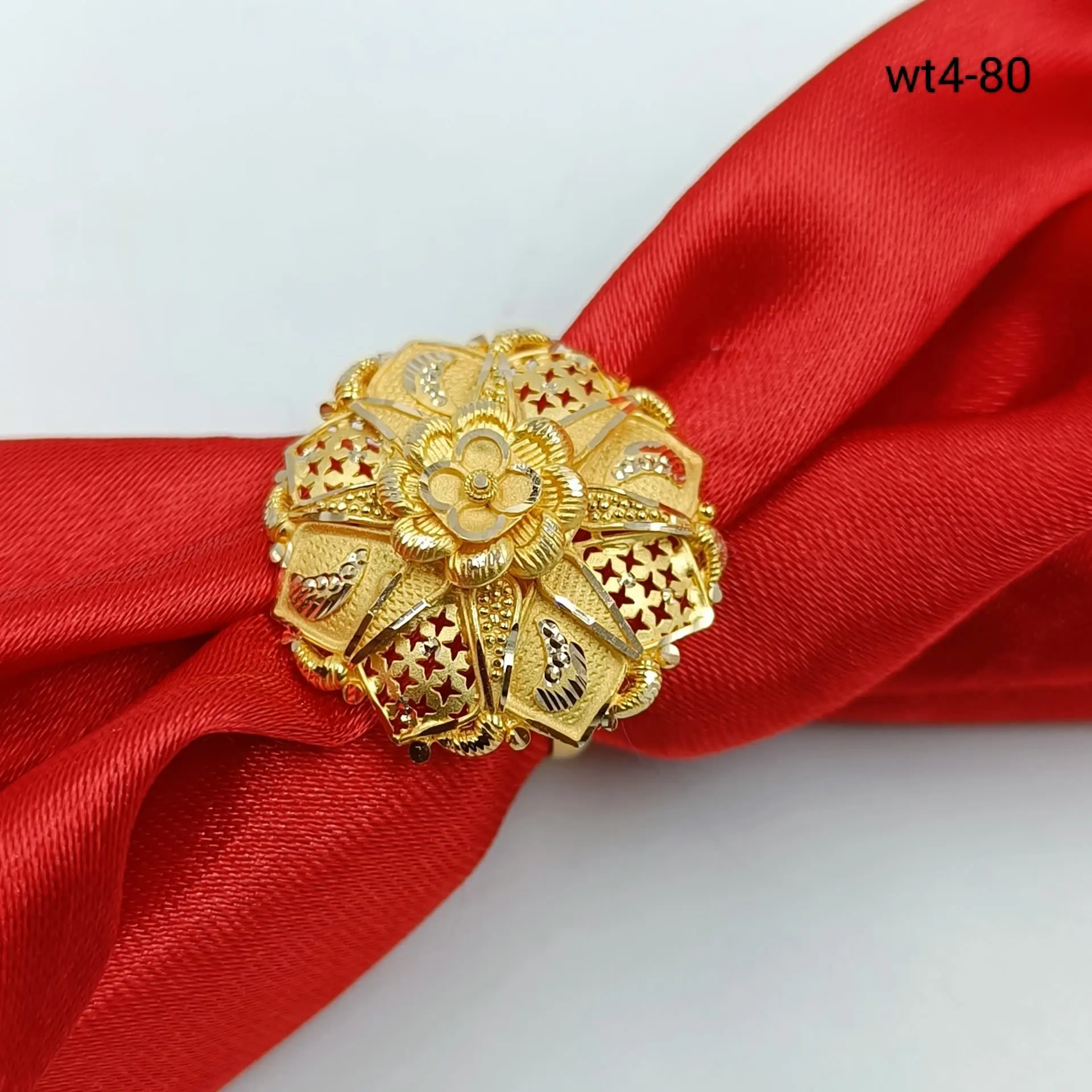 Round Lodge Ring