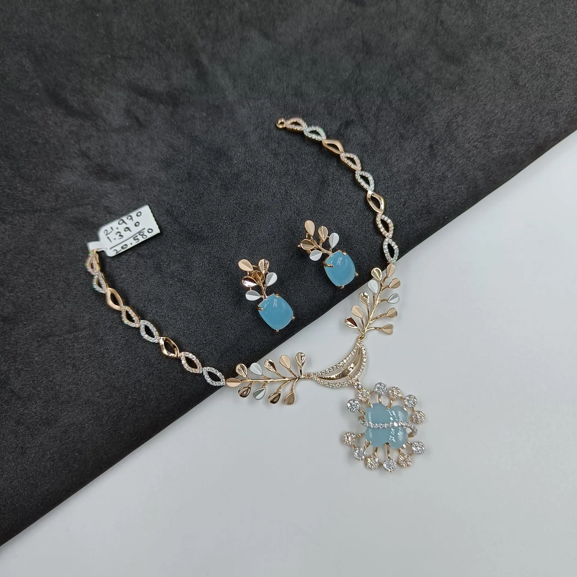 Rose Gold Necklace Short
