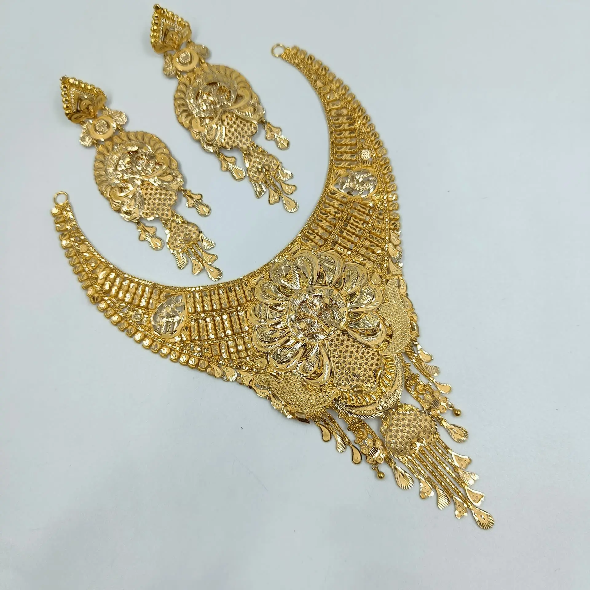 Arabi Necklace Set
