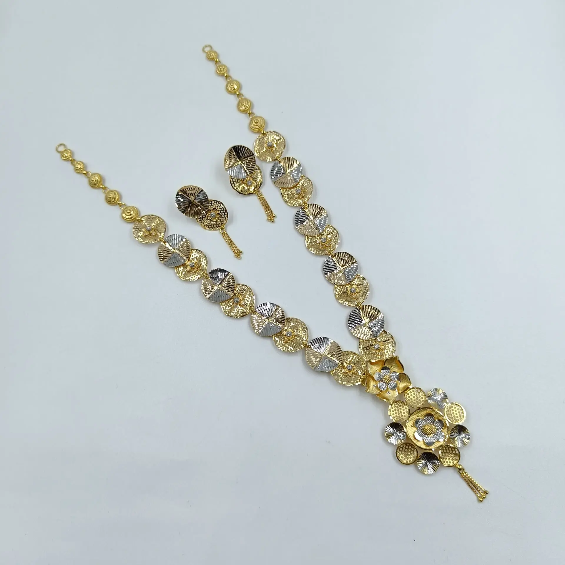 Short Rose Antique
