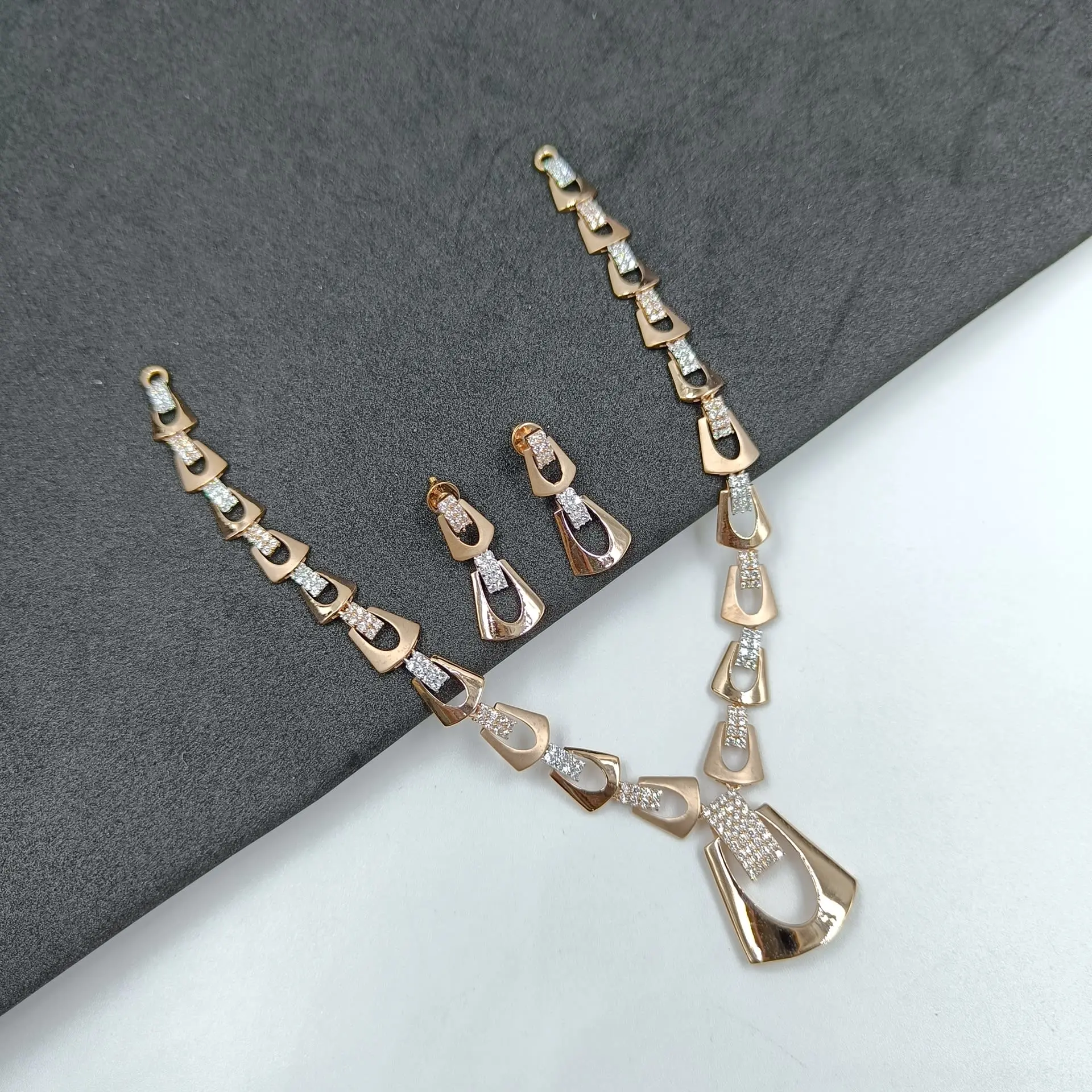 Rose Gold Necklace Short