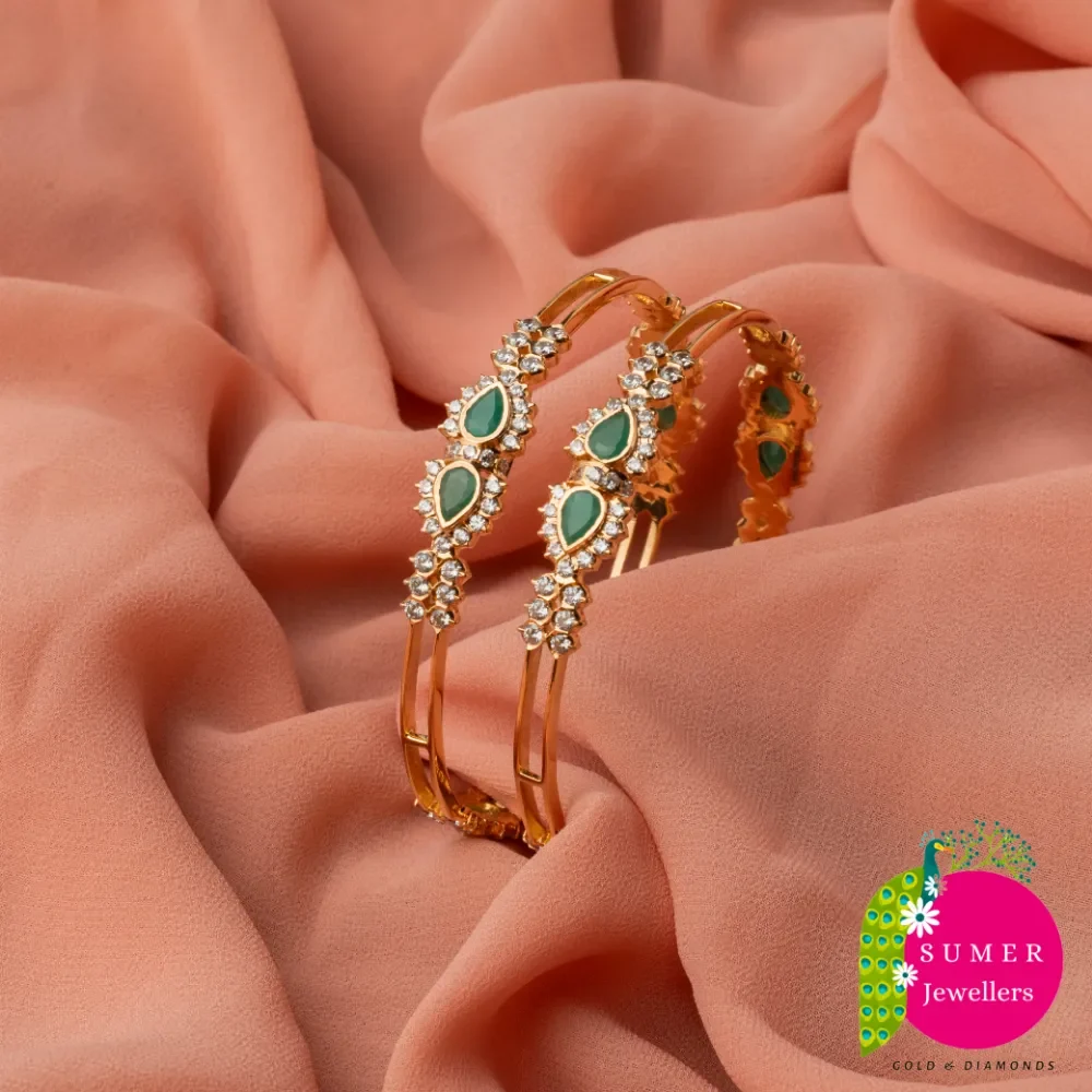 BANGLES