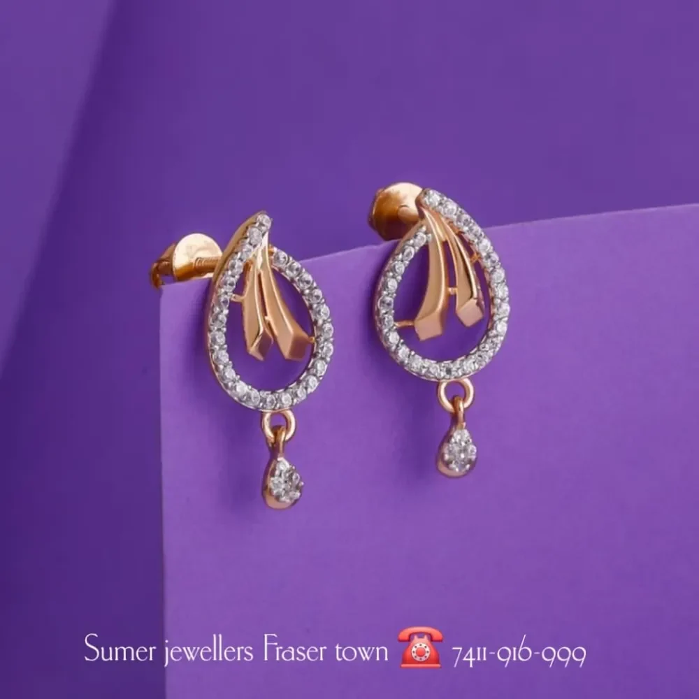 DIA EARRINGS