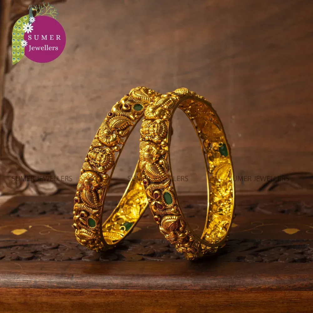 BANGLES