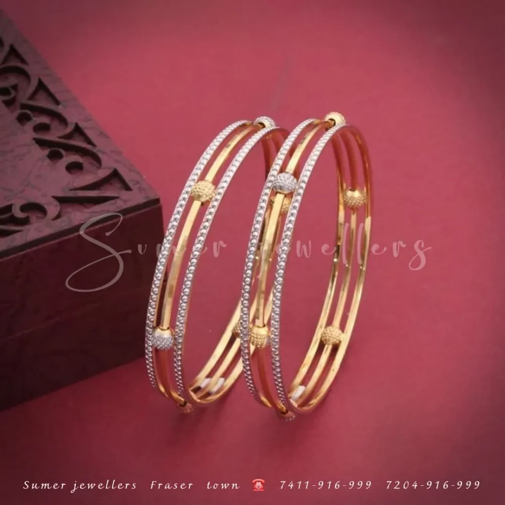 BANGLES