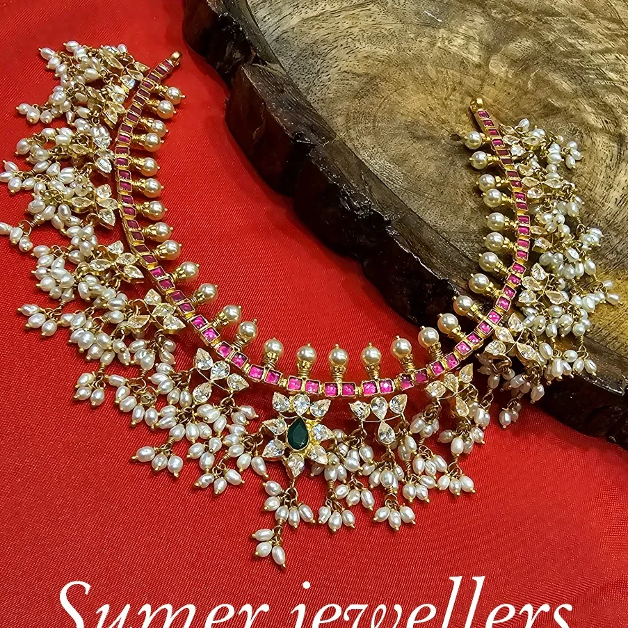 Pearl Neck