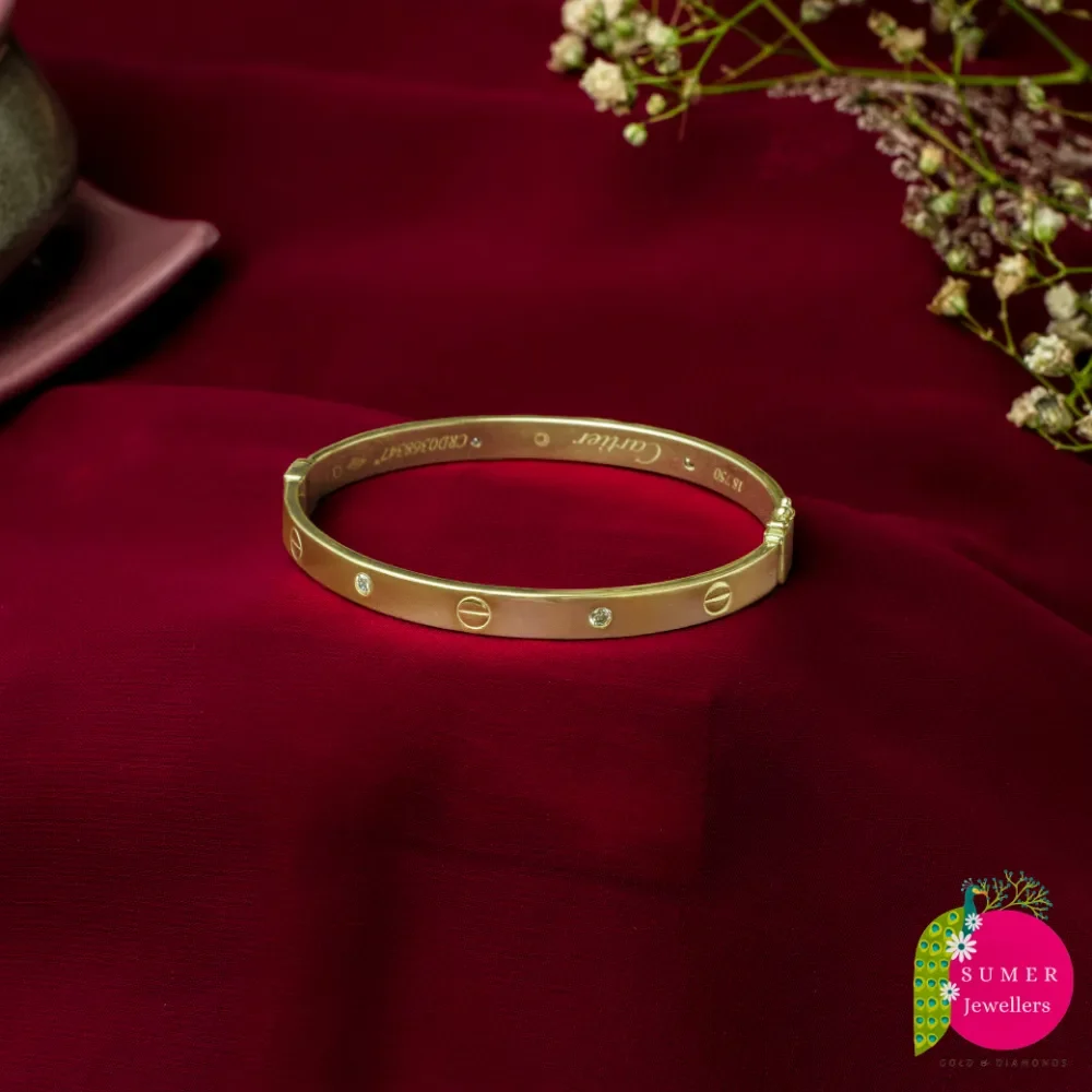 Bracelet
