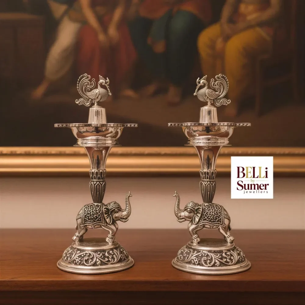 ANTIQUE LAMP