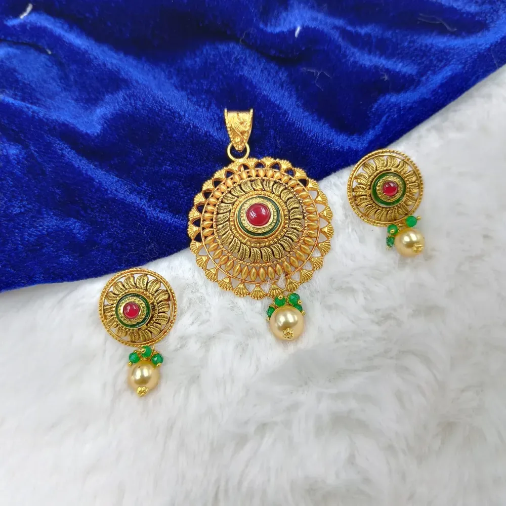 Pendant Set