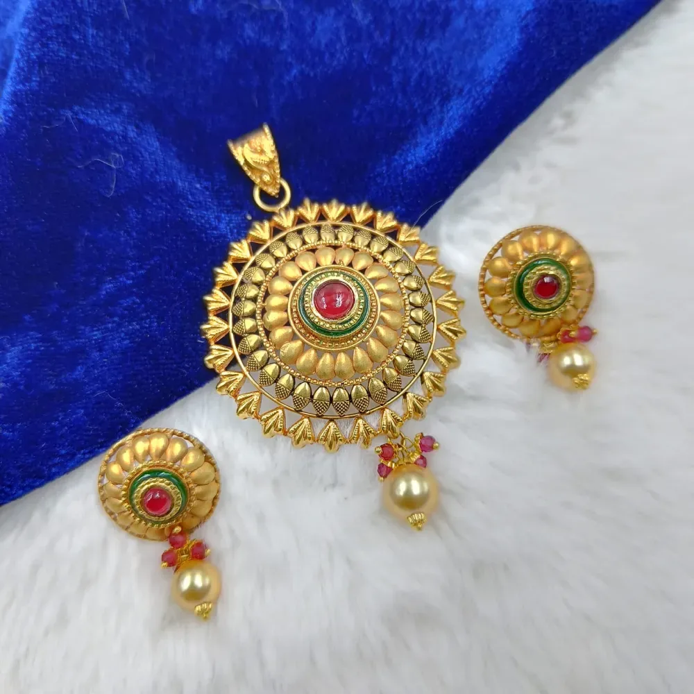 Pendant Set