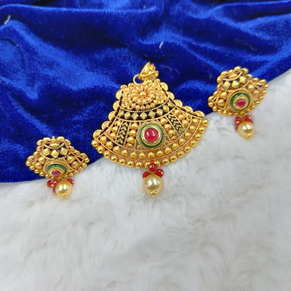 Pendant Set