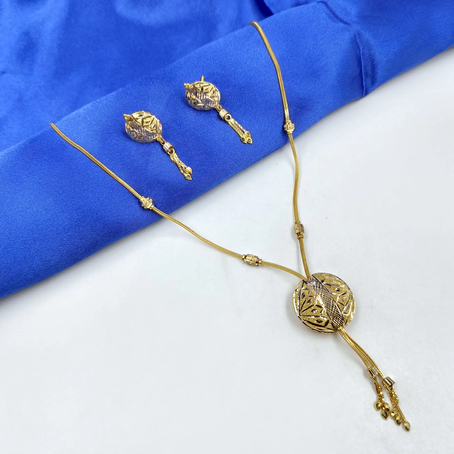 Fancy Bombay Kanthi