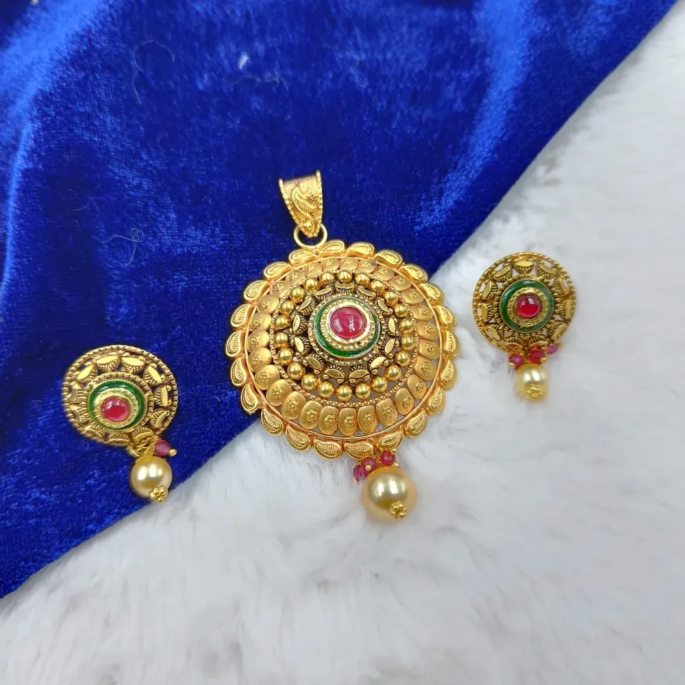 Pendant Set