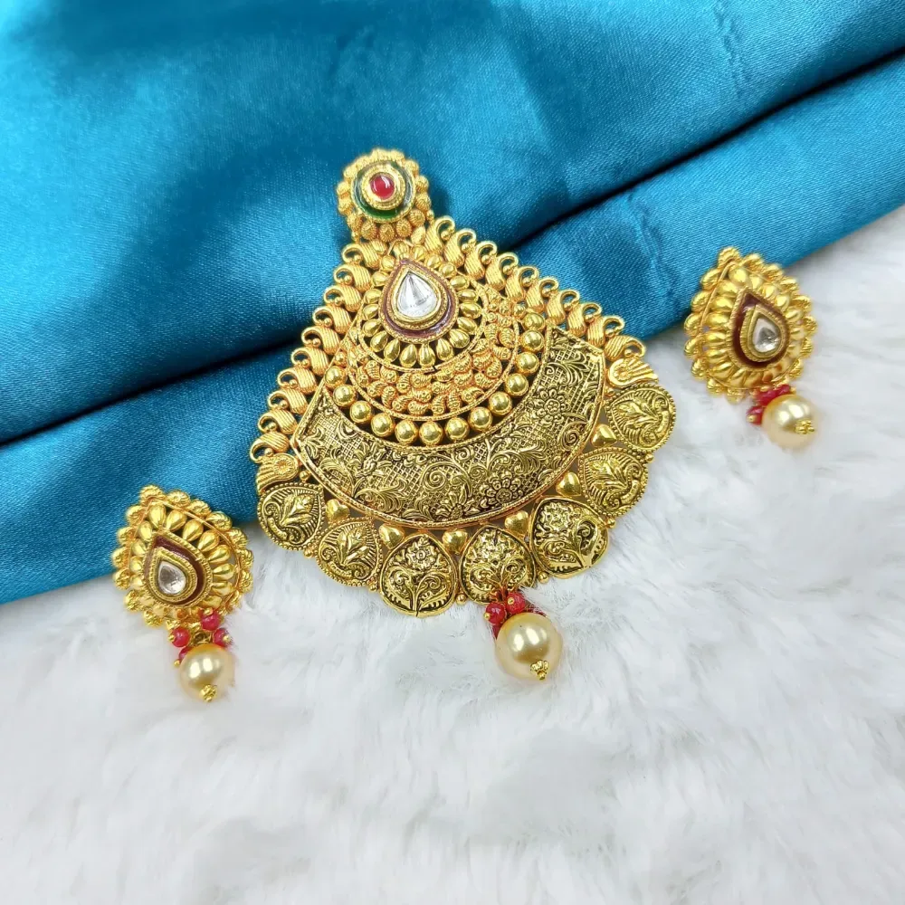 Pendant Set