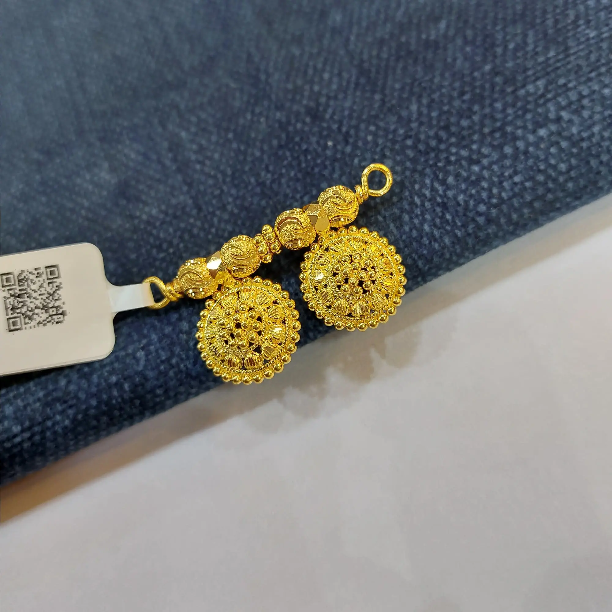 Trendy Mangalsutra Wati