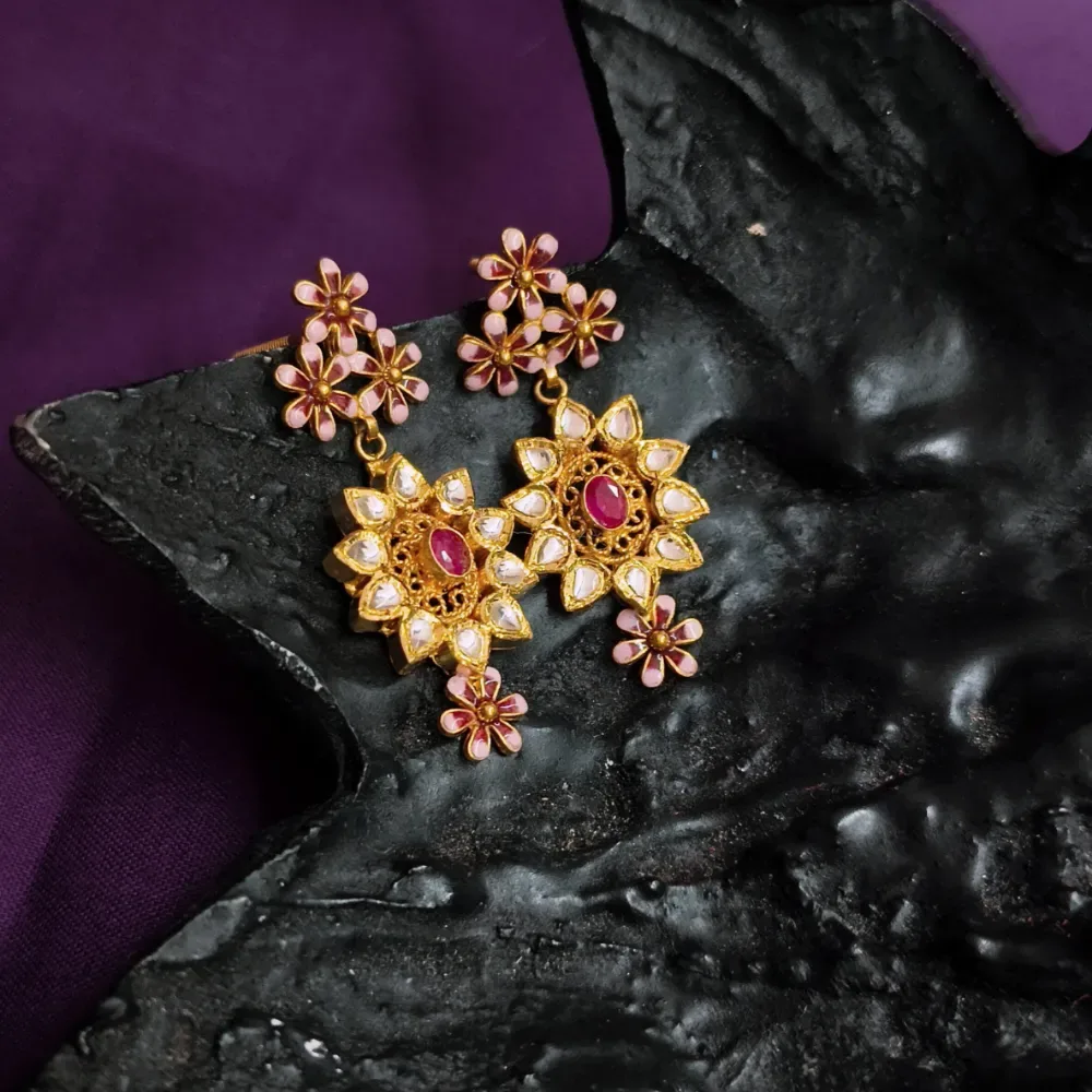 Elegant Gold Earring
