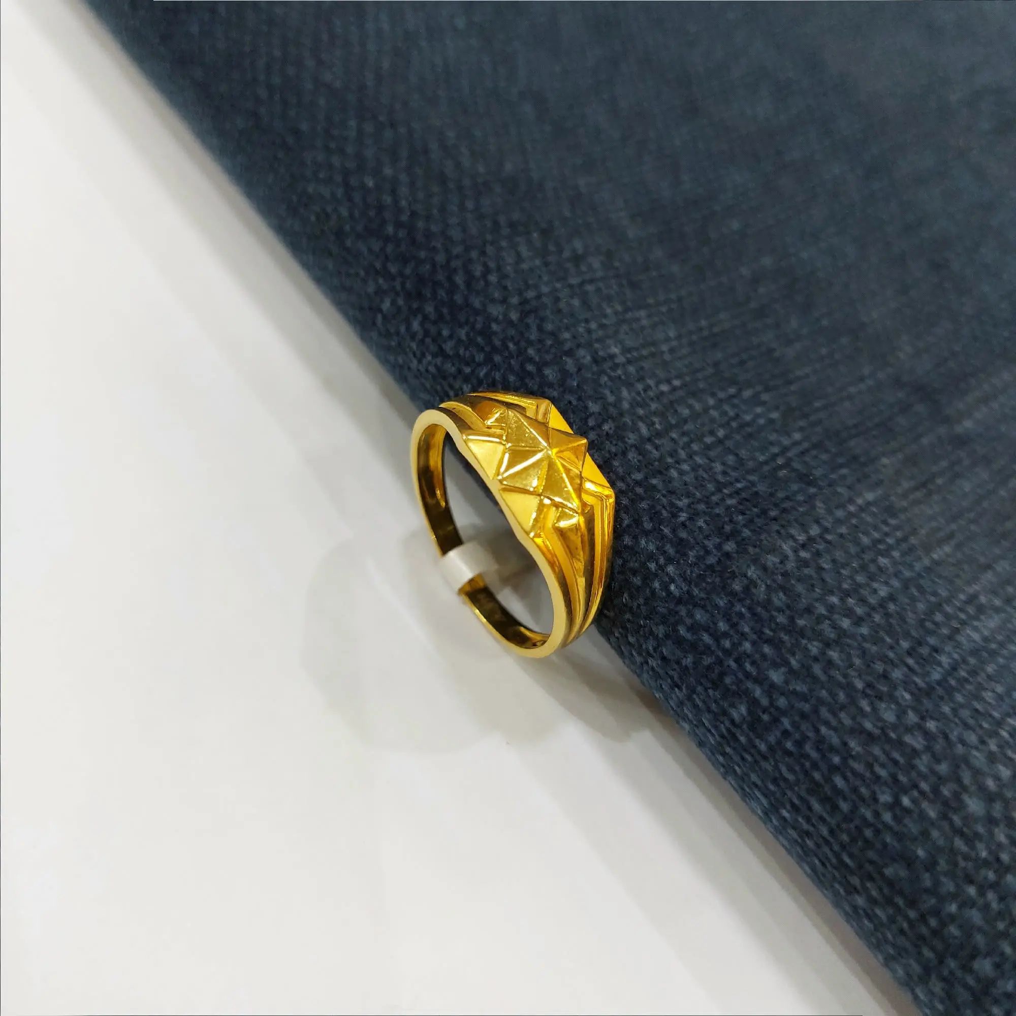 Trendy Gold Gents Ring