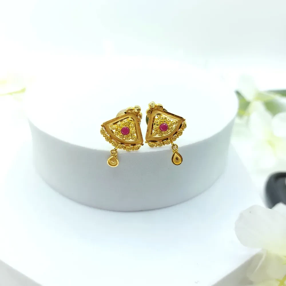 22k Gold Classy Earrings