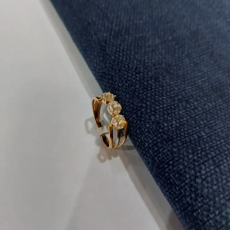 Style Rose Gold Ring With American Diamond