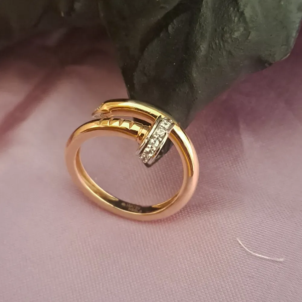 Nail Ring